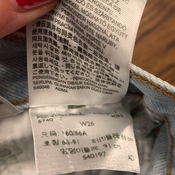 Levi mom jeans! - Picture 4 of 4